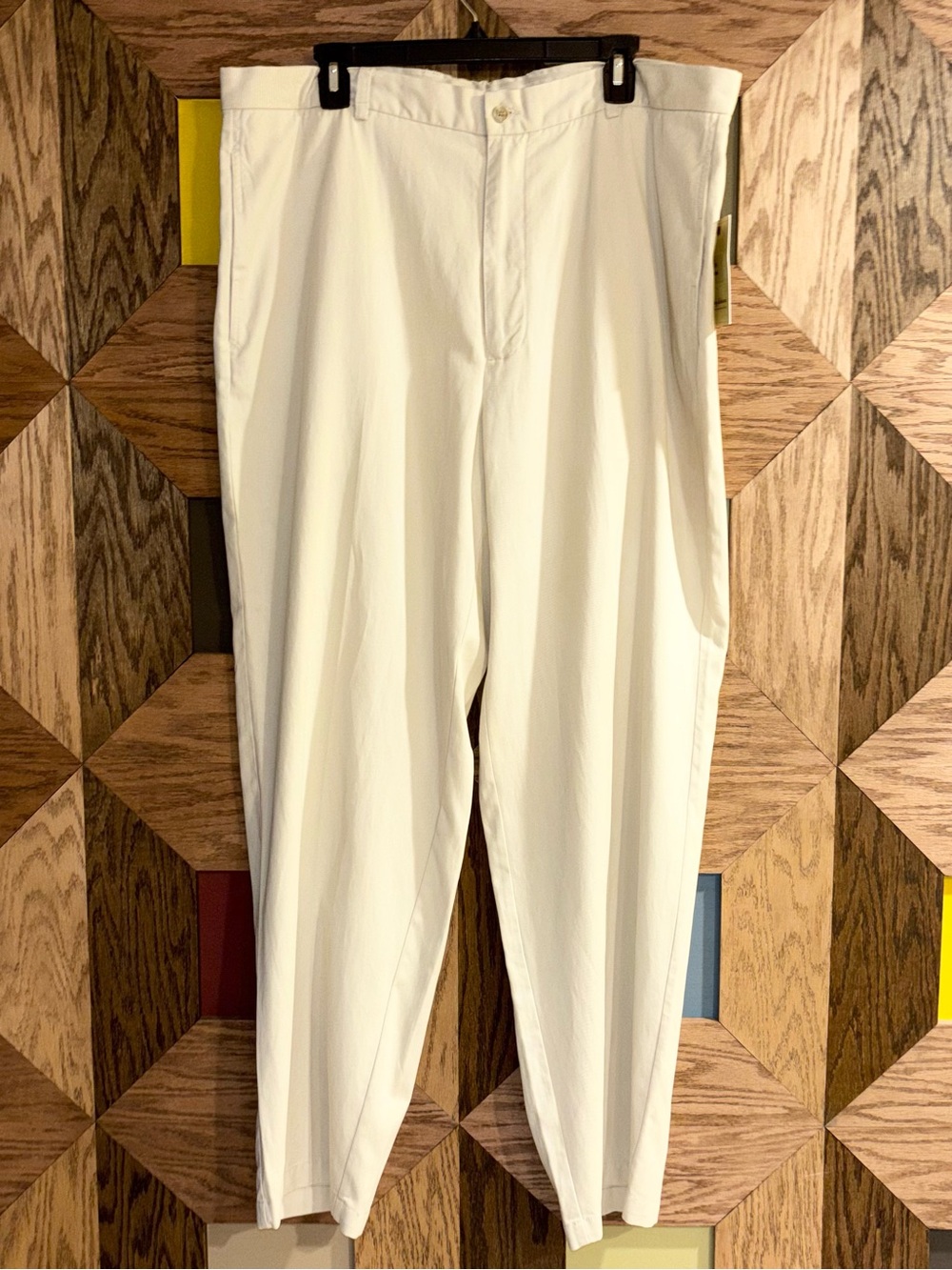 NWT Tommy Bahama Beige Chino Pants Nine Iron Cotton Tencel Golf Flat Front 40x32 - Picture 2 of 12